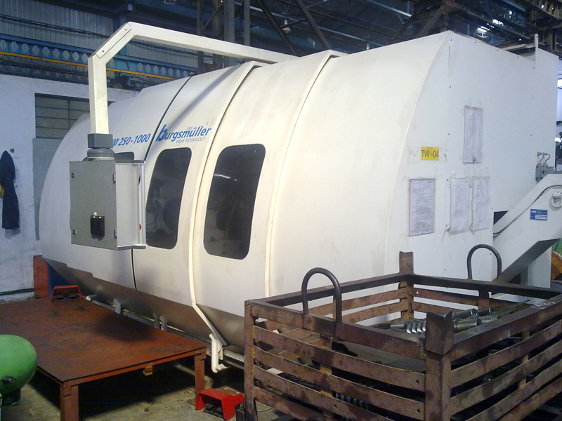 Thread Whirling Machine (Make: Burgsmuller Germany , Model : BM 250-1000),Centre distance : 2500 mm, Max Whirling Length : 2000 mm, Max Whirling Dia : 250 mm, Centre Height above bed : 450 mm, Centre Height above cross slide : 300 mm